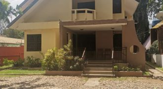 Executive unfurnished self compound house at airport residential area for rent