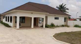 New built 5 bedroom en suite with 2 boys quarters for rent at Tema community 10