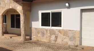 Very Spacious 4bedroom self compound with a garage at tema community 25 area Aves international school for rent