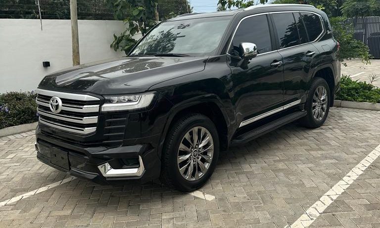 2023 Toyota Landcruiser vx fully loaded for sale